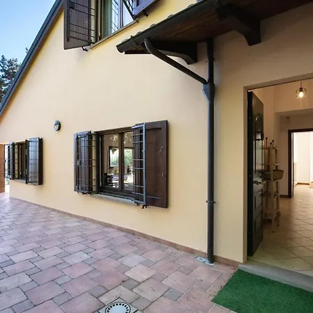 Piscina “la Trinita “ Villa Corciano